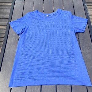 Lululemon Breeze By Short Sleeve *Squad size 12 Violet Viola